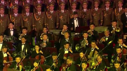 [영상]김정은이 시진핑 앞에서 공연한 펑리위안 대표곡 ‘희망의 들판에 서서’