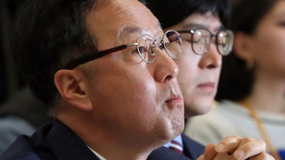 이우석 사장, 코오롱제약 대표서도 물러났다…"인보사 사태에 집중"