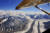 유콘 준주에는 캐나다 최고봉 로건 산을 품은 클루아니 국립공원이 있다. 경비행기를 타고 해발 3000m 상공을 떠돌다 빙하 지역을 걸어볼 수도 있다. [사진 캐나다관광청]
