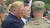트럼프 미 대통령이 30일 오후DMZ내 오울렛 초소를 문재인 대통령과 함께 방문, 북한땅을 살펴보며 질문하고 있다. [로이터=연합뉴스]