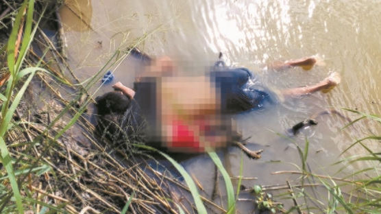 국경서 익사한 부녀의 비극···미국 이민국장 "아빠 잘못이다"