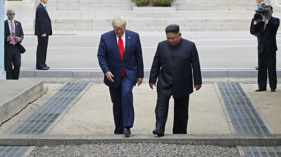 北 “트럼프·김정은, 판문점서 역사적 상봉”…남북미 정상 만남은 빠져