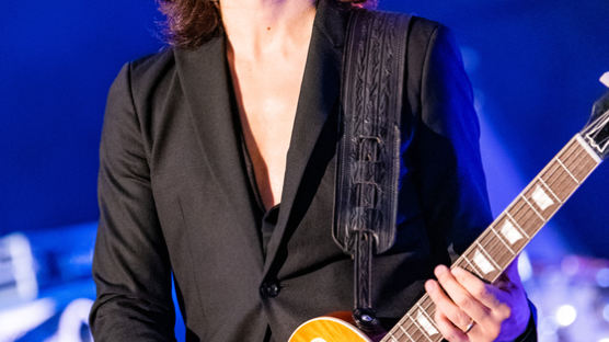 3억원 짜리 기타 연주, 한국 관객에 선물한 일본밴드 글레이