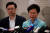 캐리 람 홍콩 행정장관(오른쪽)이 2일 새벽 기자회견에서 기자들의 질문에 답하고 있다. [로이터=연합뉴스]