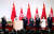 캐리 람 행정장관을 비롯한 정부 관계자들인 22주년 주권 반환 기념식에서 축배를 들고 있다. [EPA]