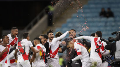 페루, '3연패' 노리던 칠레 제압... 44년 만에 코파 아메리카 결승 진출