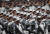 지난 6월 30일 새 국가방위군이 멕시코시티 군 연병장에서 열린 세리머니 도중 경례하고 있다. [AP=연합뉴스]