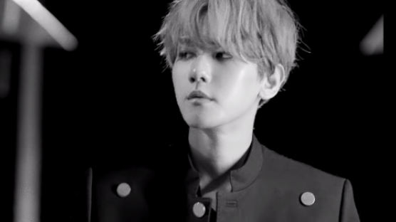 SPOILER ALERT! BAEKHYUN Revealed The 1st Verse Of His Title Track!! But What Is He Saying..?