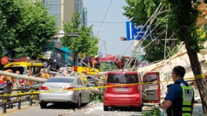 '잠원동 건물 붕괴' 위험신호 무시했나…철거·감리업체 압수수색