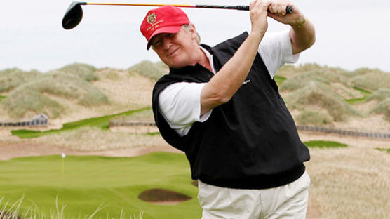 골프광 트럼프, 대통령 된 뒤 골프 비용만 1235억원