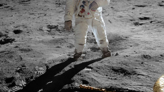 [채인택의 글로벌 줌업]아폴로 11호 달 착륙 50년-인간은 왜 불가능에 도전하는지를 보여주다