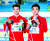 15일 남자 10m 싱크로 플랫폼에서 우승한 천아이썬(왼쪽)과 차오위안. [연합뉴스]