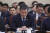 자유한국당이 국방부 장관 해임건의안을 제출한 다음 날인 16일 정경두 장관이 법사위에 출석해 의원들 질의를 듣고 있다. 임현동 기자