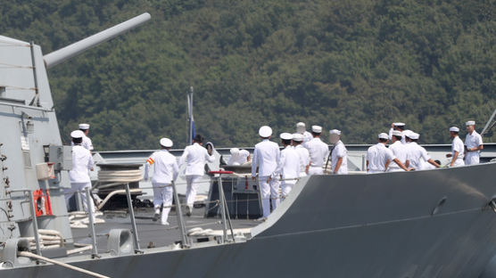 해군 “청해부대 ‘홋줄사고’ 원인은 ‘무리한 운용’ 탓”