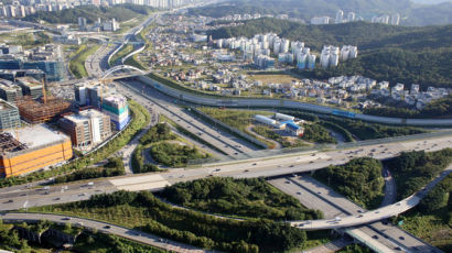 서울외곽순환도로서 3중 추돌…40대 남녀 2명 사망
