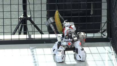 사람 동작 따라 격투하는 '리얼 스틸' 로봇, 게임올림픽에 등장 