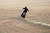 프랑스 발명가 프랭키 자파타가 24일(현지시간) 프랑스 칼레 상가트에서 비행보드를 타고 영국해협 횡단 연습비행을 하고 있다. [REUTERS=연합뉴스]