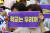 지난 21일 오후 서울 광화문 광장에서 자사고학부모연합회(자학연) 주최로 &#39;청소년 가족문화 축제 한마당&#39;이 열렸다. 자학연은 &#34;축제 형식의 집회&#34;라며 &#34;평화적이지만 할 말은 하는 의식있는 집회를 연다&#34;고 밝혔다. 장진영 기자