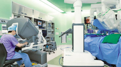 [issue&] 로봇장비 이용한 유방절제·재건 수술 성공