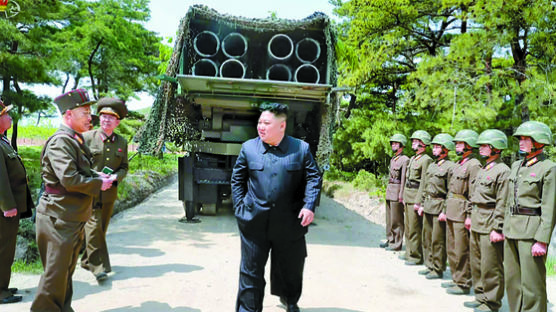 북한이 쐈다는 신형 방사포···"서울 불바다" 위협했던 로켓