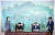 문재인 대통령(오른쪽 두 번째)과 김정은 북한 국무위원장(왼쪽 두 번째)이 지난해 4월 27일 판문점 평화의집에서 열린 2018 남북 정상회담에서 한반도의 평화와 번영, 통일을 위한 판문점 선언문에 서명하고 있다. [청와대사진기자단]