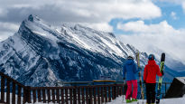 한 해 7달 슬로프 개방, 스키 성지 캐나다 로키를 즐기는 법