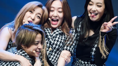 A Miracle At SM Tokyo Concert! F(X) Performed Together For The First Time In 3 Years!!