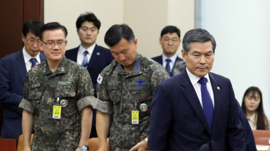 정경두 "화이트국 배제 발표날도 일본과 군사정보 교환"