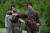 마적에서 독립군으로 거듭난 마병구(조우진, 오른쪽)과 여성 독립군 저격수 자현(최유화). [사진 쇼박스]