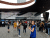 7일(현지시간) &#39;갤럭시 언팩 2019&#39;가 열리는 미국 뉴욕 브루클린의 바클레이스 센터 앞이 인파로 북적이고 있다. 뉴욕=김정민 기자