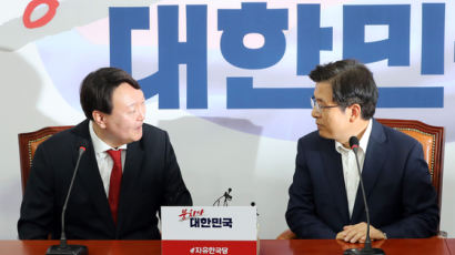 윤석열 연이틀 국회 방문…검찰개혁 앞두고 야당과 협력 다지기?