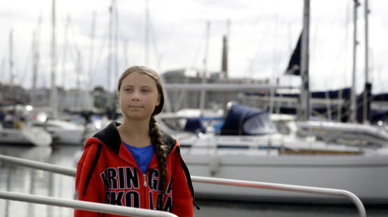 16세 환경운동가 툰베리, 화장실도 없는 요트로 대서양 건넌다