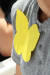 한 참자가의 가슴에 노랑 나비가 함께하고 있다. 장진영 기자 