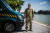 헝가리 육군 군사 물류 수송병 피터 파르 카스 상병이 지난 7월 2일 헝가리 부다페스트 마가렛 섬에서 포즈를 취했다. 사고 직후부터 구조대에 인원과 물자들을 신속하게 지원했다. [EPA=연합뉴스]