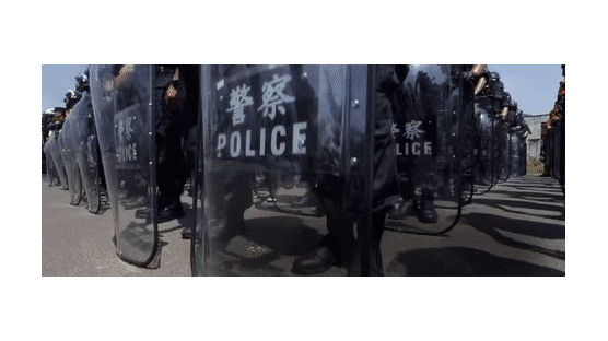 홍콩 시위대를 메뚜기라 한 中···'가을 넘기면 개입' 최후통첩