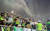 울산 현대와 경기 도중 홈팀 전북 현대 서포터스석에 득점을 자축하는 물대포가 뿌려지고 있다. [뉴스1]