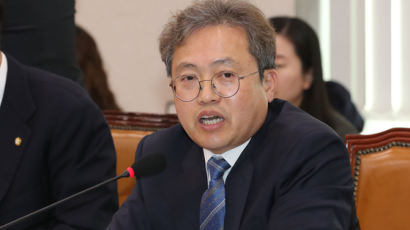 ‘조국 의혹’ 제기에 반격 나선 與 “한국당 가짜뉴스 남발”