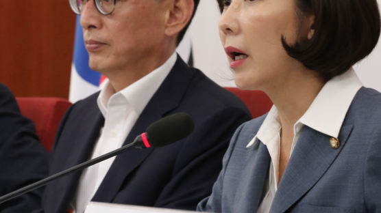 한국당, 조국 딸 특혜입학 의혹 검찰 고발