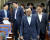 이해찬 더불어민주당 대표가 지난 21일 서울 여의도 국회에서 열린 의원총회에 참석하고 있다. [뉴스1]
