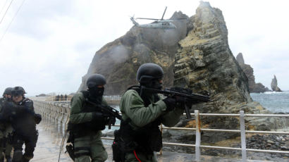 지소미아 종료 사흘만에…육해공·해병대 독도훈련 전격 돌입