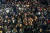 서울대학교 학생들과 시민들이 23일 오후 서울 서울대학교 아크로광장에서 여러 의혹이 연이어 불거지고 있는 조국 법무부 장관 후보자의 사퇴를 촉구하며 촛불집회를 하고 있다. [뉴스1]