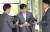 조국 법무부 장관 후보자가 27일 오후 인사청문회 준비 사무실이 마련된 서울 종로구 현대적선빌딩으로 출근해 입장을 발표하고 있다. 임현동 기자