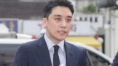 승리, 버닝썬 이어 이번엔 ‘원정도박’ 피의자로 경찰 출석