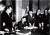 1965년 12월 17일 박정희 대통령이 청와대에서 한일기본조약문에 서명하고 있다.