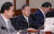 문재인 대통령이 29일 청와대에서 열린 국무회의에 회의를 주재하고 있다. 청와대사진기자단
