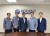 박일준 한국동서발전 사장(오른쪽에서 2번째), 나복남 대양롤렌트 대표(오른쪽에서 3번째)과 각 기업 관계자들이 기념 촬영을 하고 있다. 