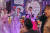 용남의 누나들이 어머니 칠순잔치에서 노래하고 있다. 맨 오른쪽이 고두심과 &#39;전원일기&#39;로 오랜 인연을 맺은 배우 김지영. [사진 CJ엔터테인먼트]