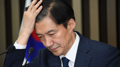 한국당, 방송사에 ‘조국 간담회’ 반론 생중계 요청