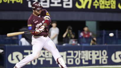 박병호, 6시즌 연속 30홈런...양현종은 15승