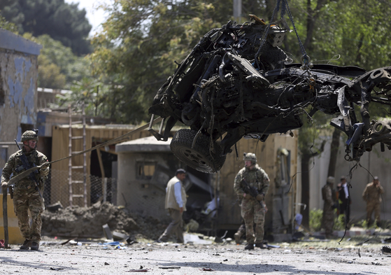아프간서 또 자폭 테러…"미군 포함 10명 이상 사망"